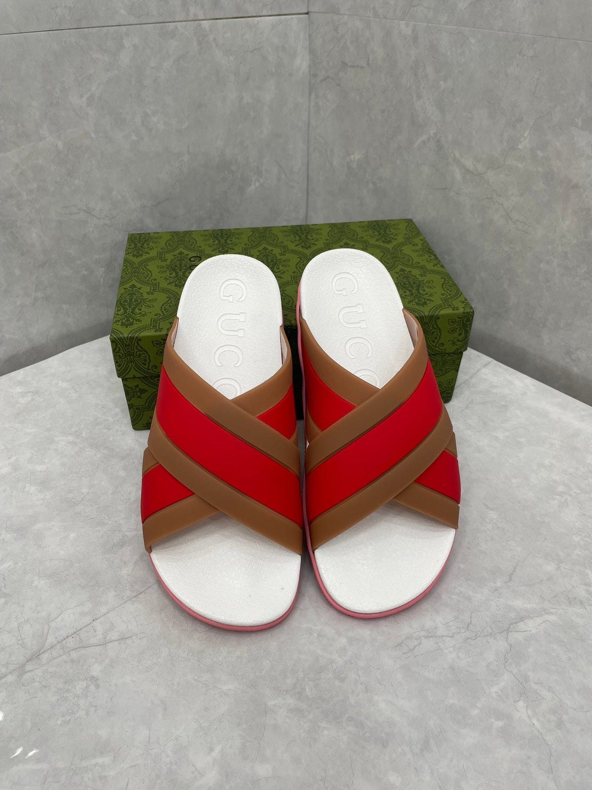 Gucci 2026 GG Unisex Woven Rubber Slippers 788222