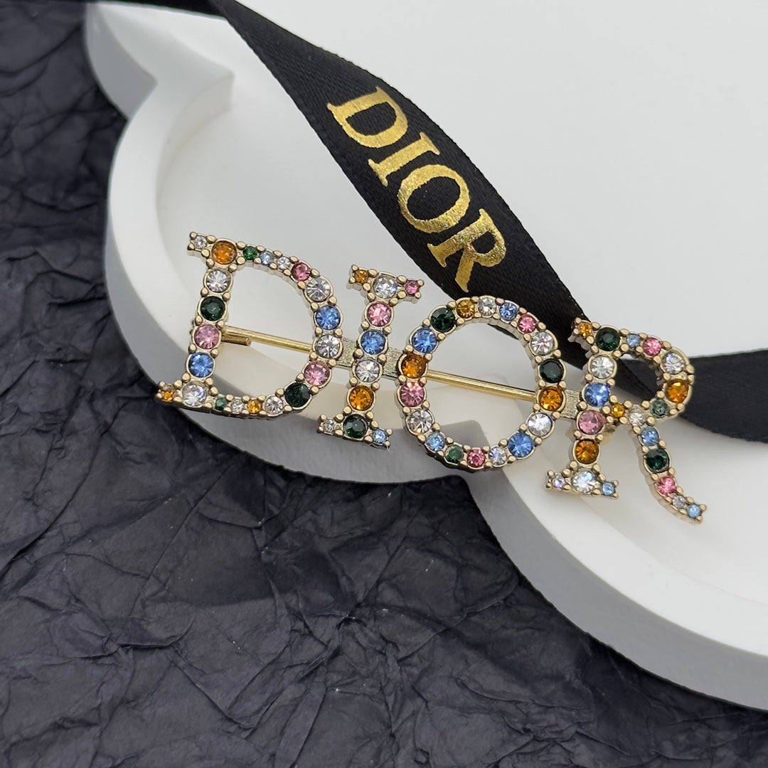 CD Brooch 172880