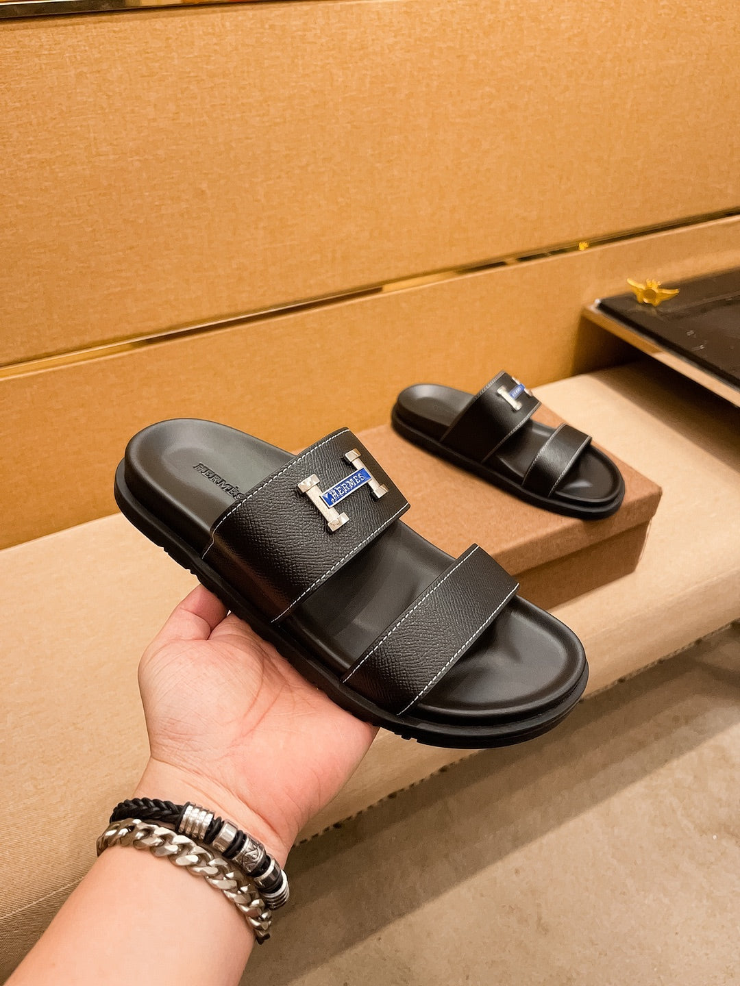 HM Men's Slide Black Cowhide 602328