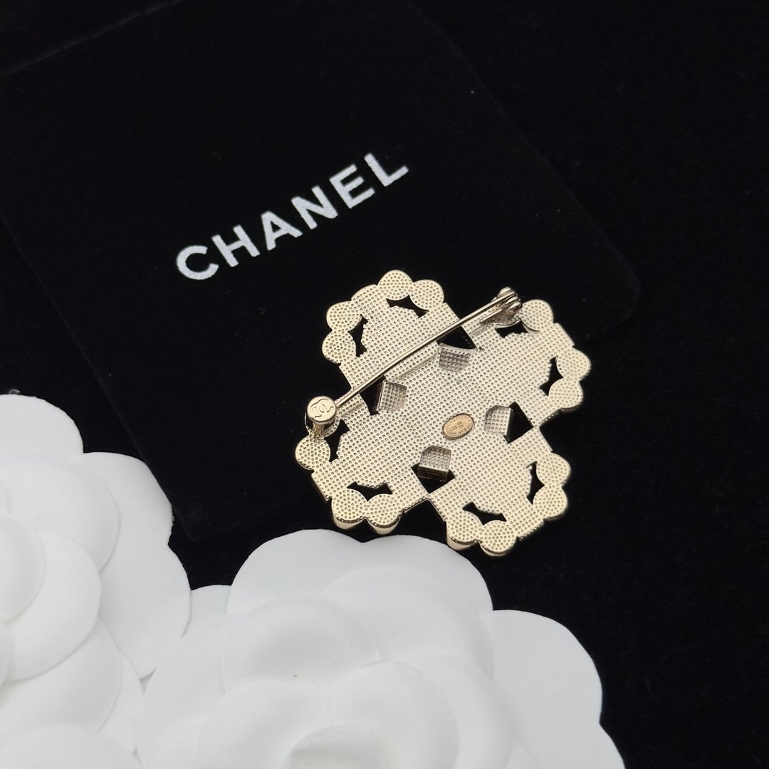 CC Brooch Gold 173155