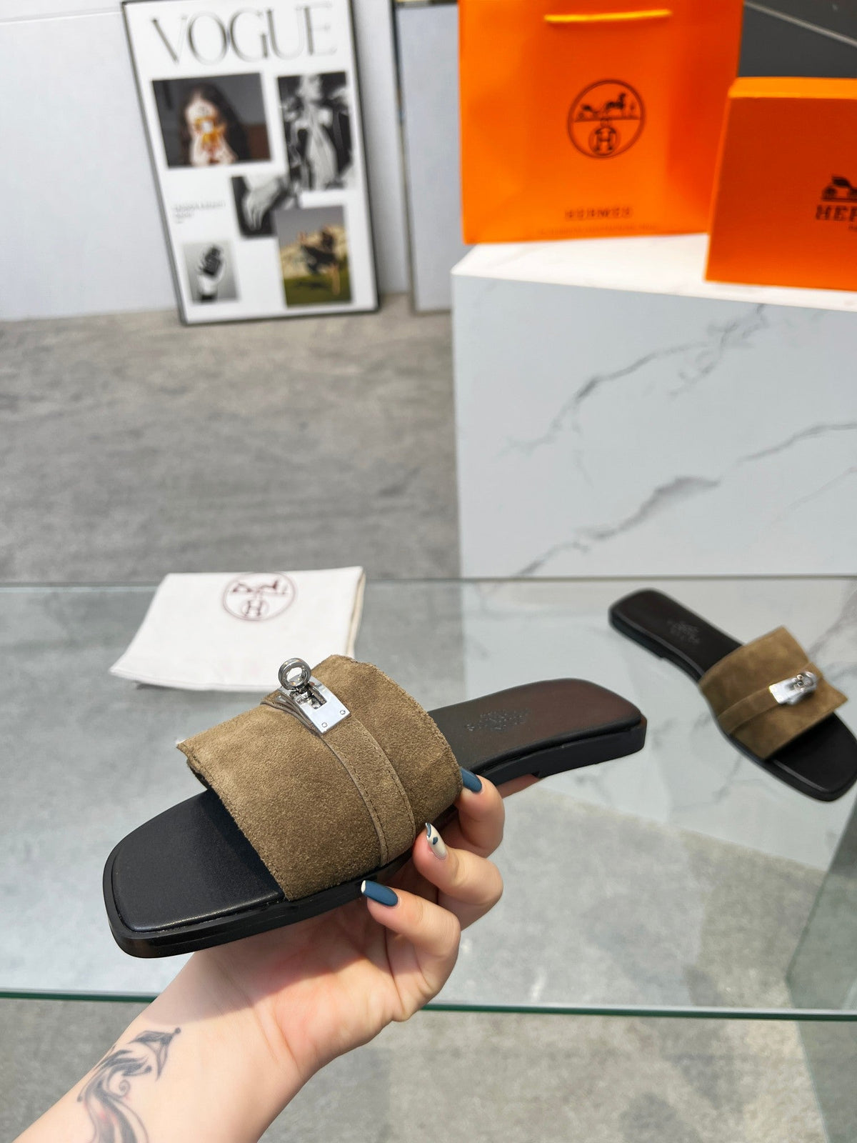 Giulia Sandal Brown Suede Black Calfskin