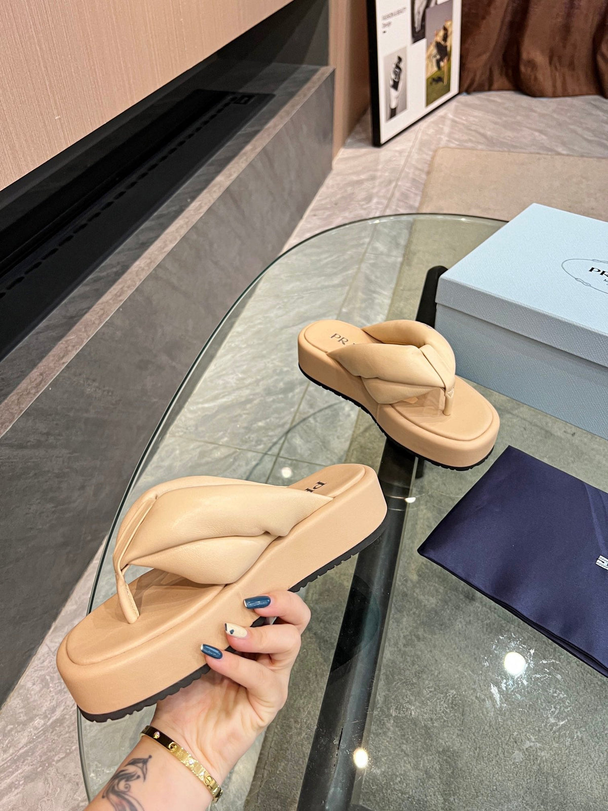 PRA THONG FLATFORM SANDALS TUSCAN LAMBSKIN