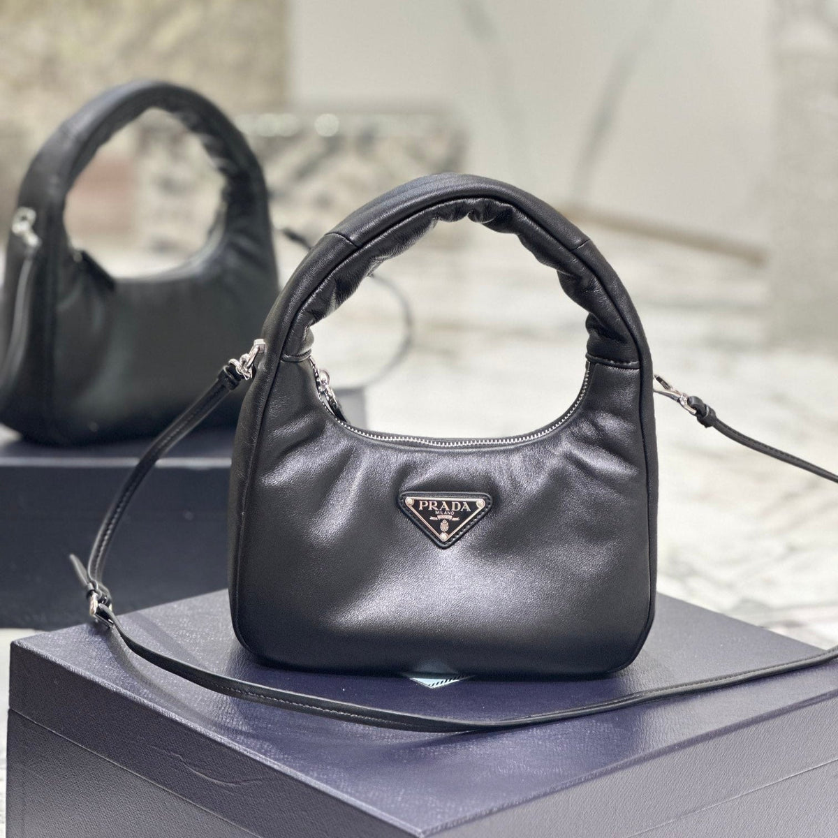 HOBO BAG 21 IN BLACK SOFT LAMBSKIN