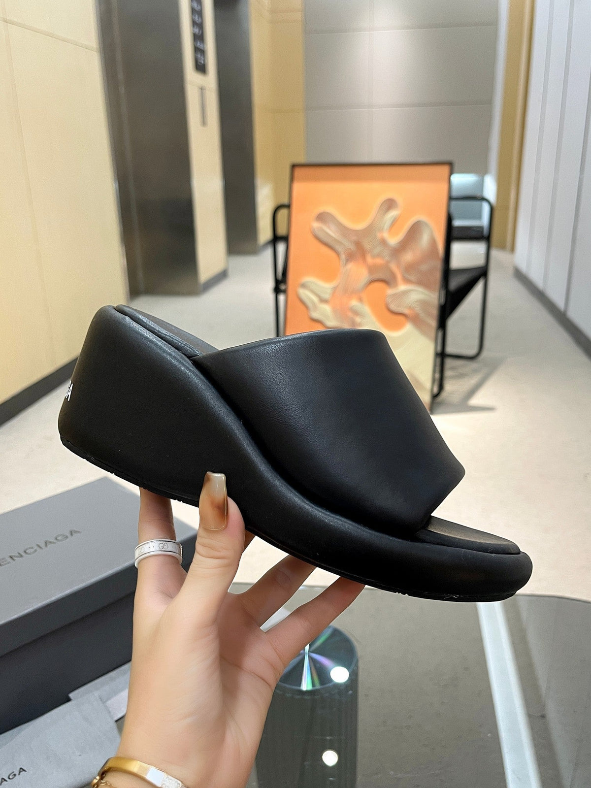 WEDGE SANDALS IN BLACK SOFT LAMBSKIN