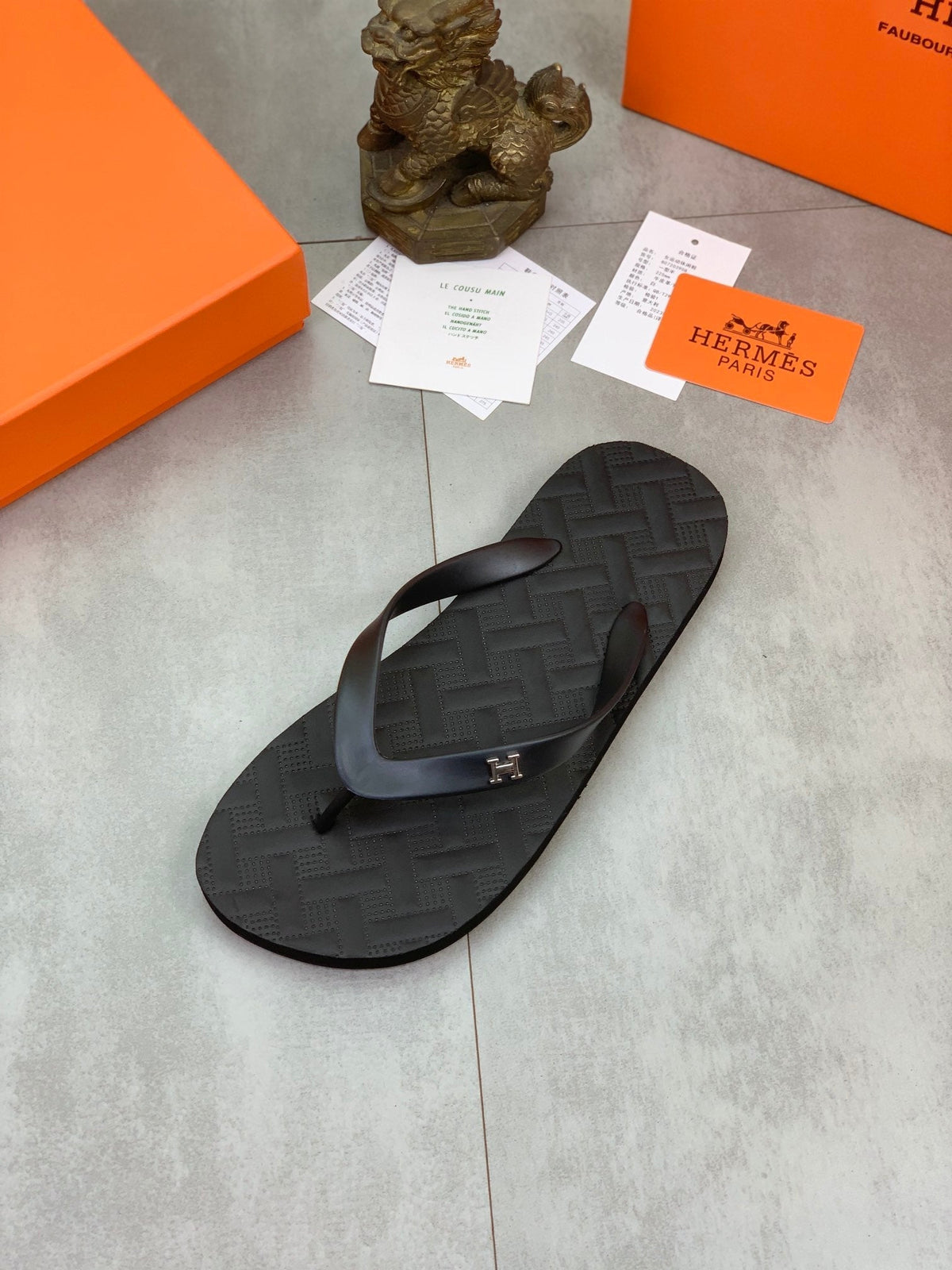 HM THONG SLIPPERS BLACK RUBBER