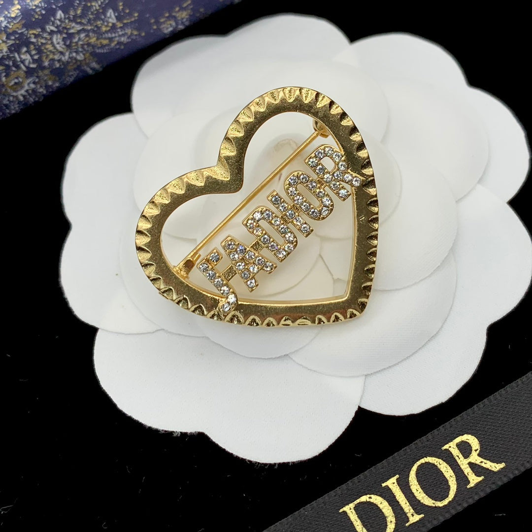 CD Brooch 178845