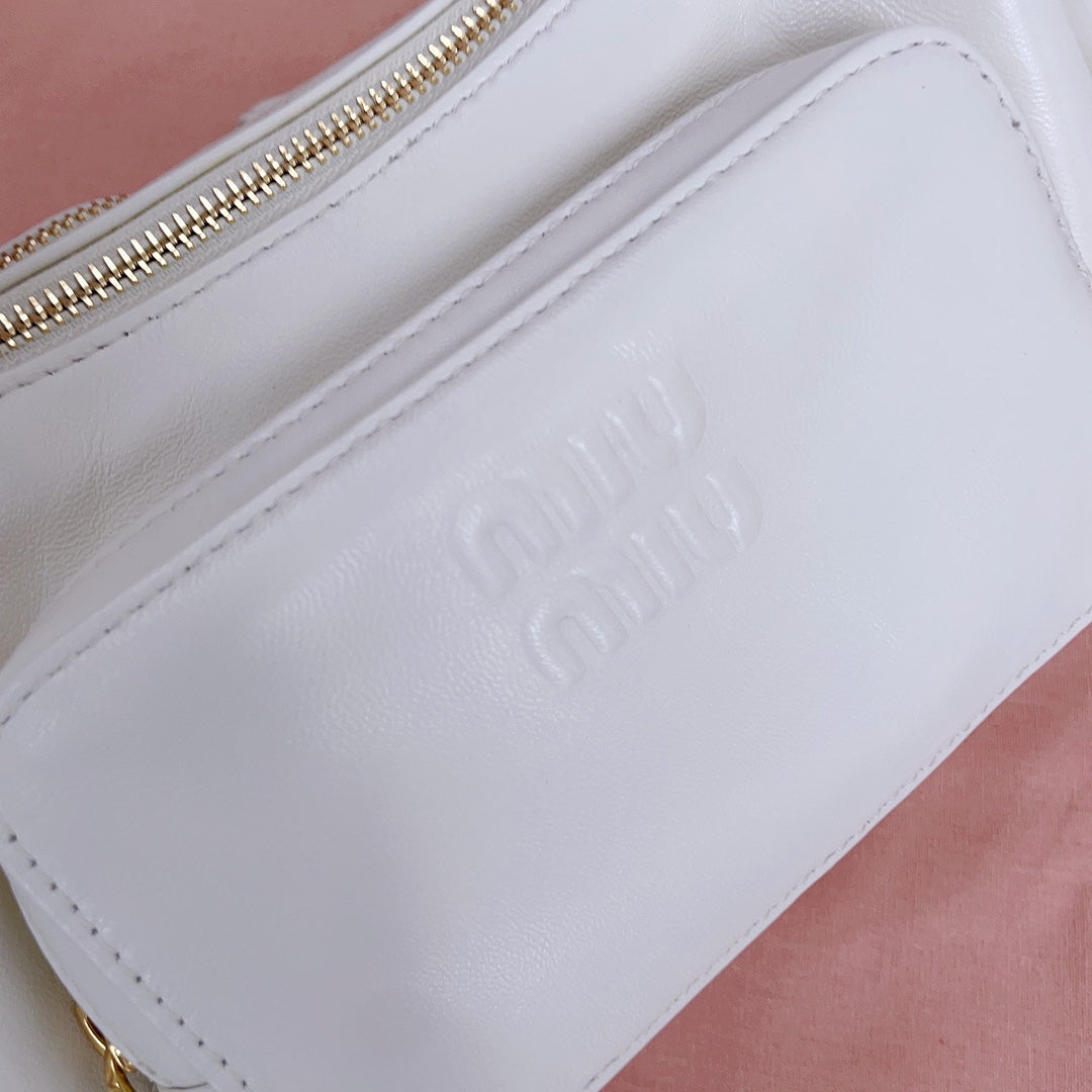 MIU POCKET 21CM SHOULDER BAG WHITE CALFSKIN