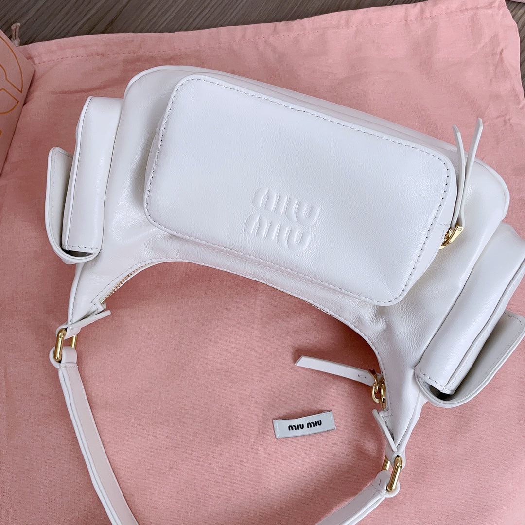 MIU POCKET 21CM SHOULDER BAG WHITE CALFSKIN