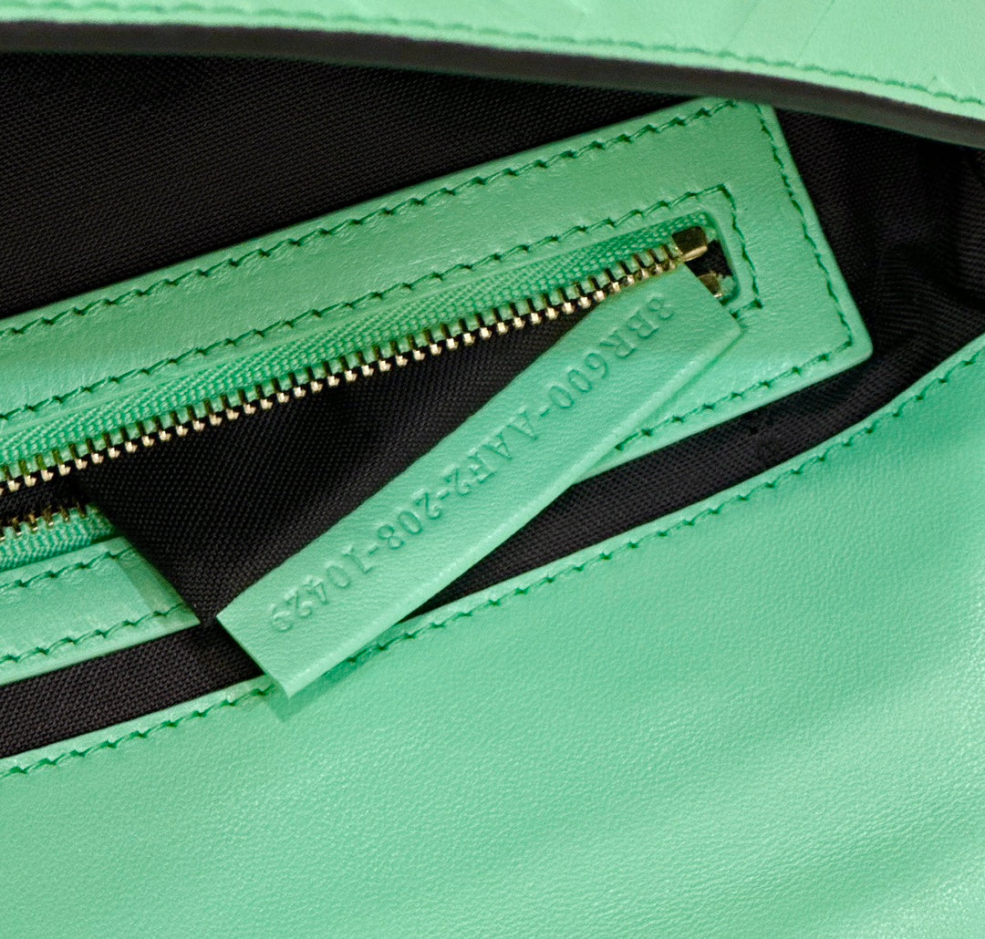 Baguette 27cm Green Lambskin Gold Hardware
