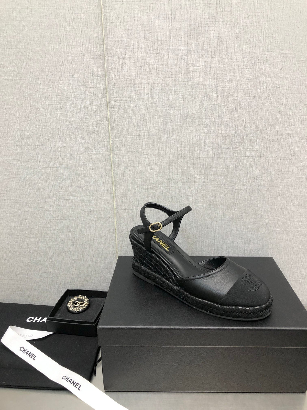 MARY JANE WEDGE BLACK LAMBSKIN