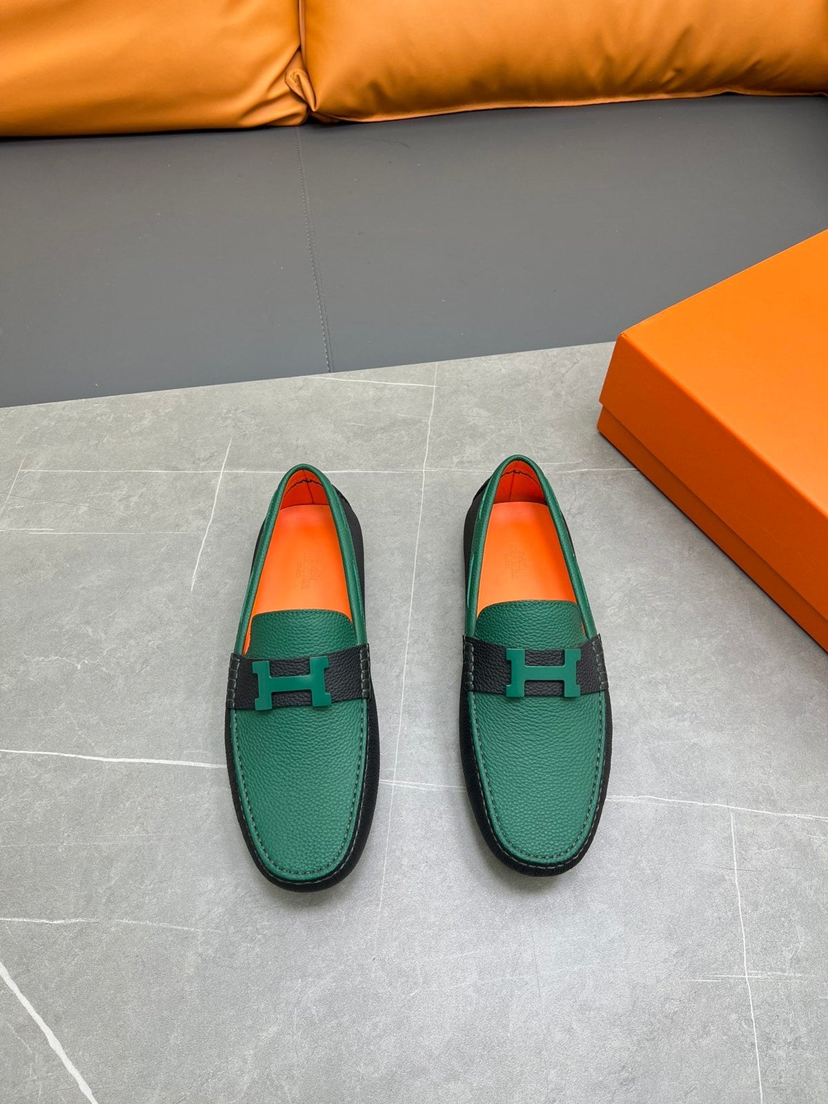 HM H-LOGO LOAFER PINE GREEN AND BLACK CALFSKIN