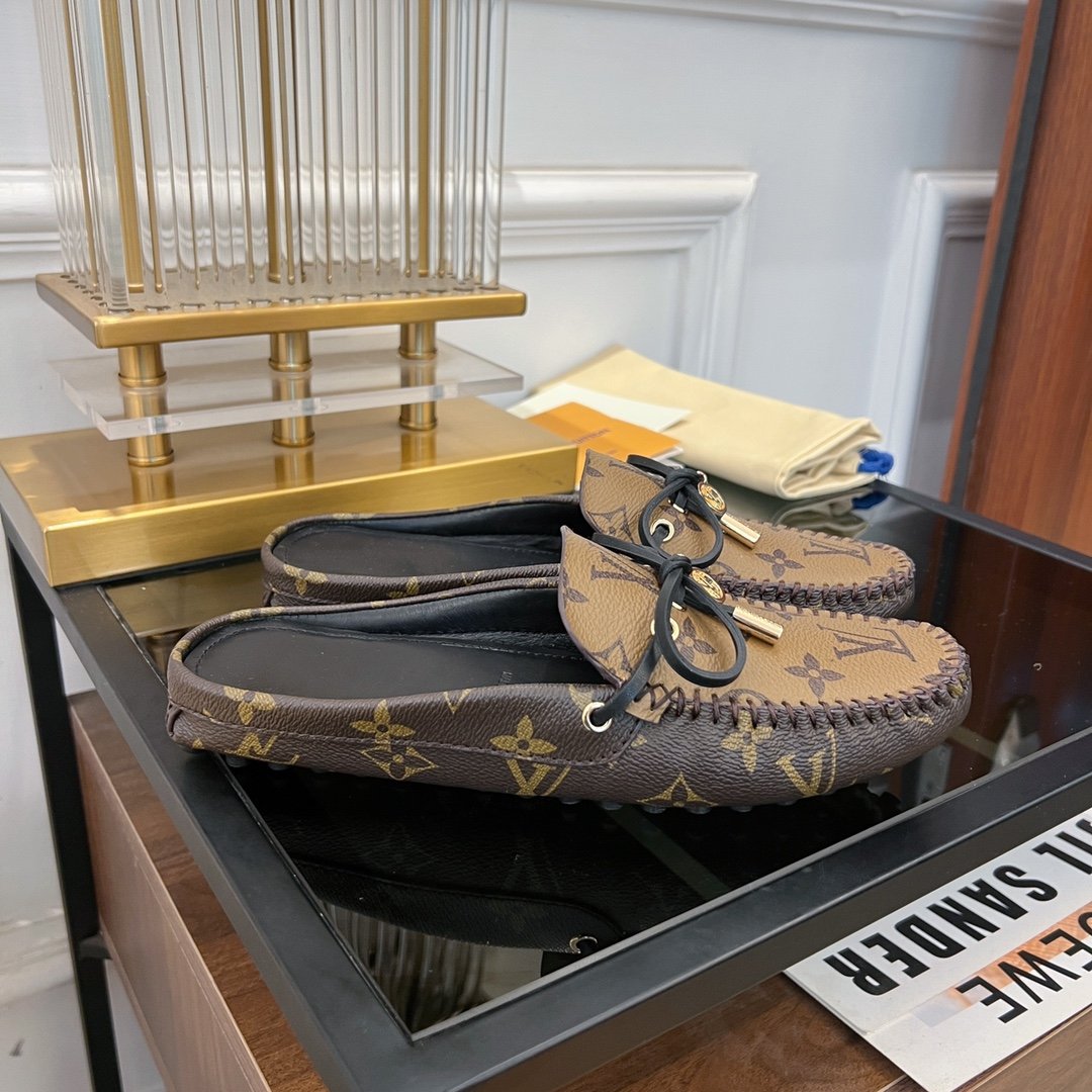 LV GLORIA FLAT LOAFER CLASSIC MONOGRAM PALE BROWN
