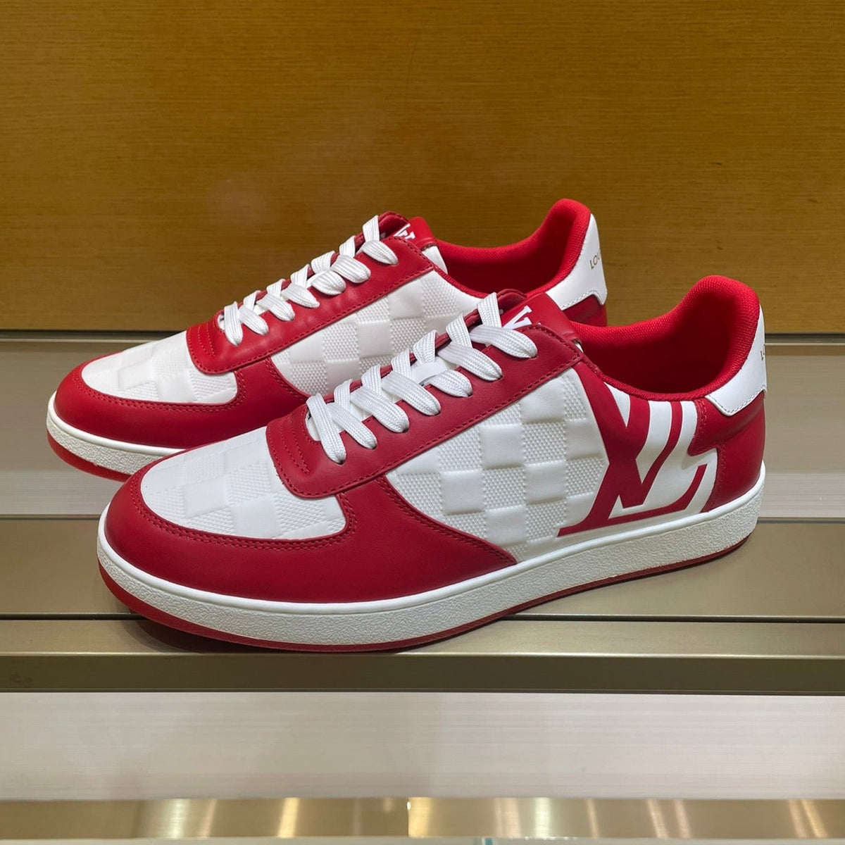 LV RIVOLI SNEAKER MEN RED WHITE