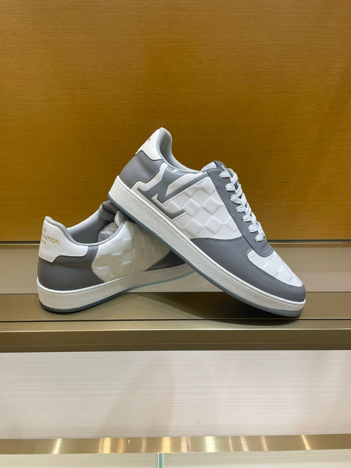 LV RIVOLI SNEAKER MEN GREY WHITE