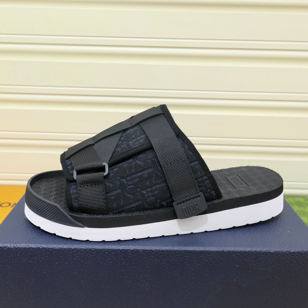 CD ALPHA SANDAL BLACK JACQUARD