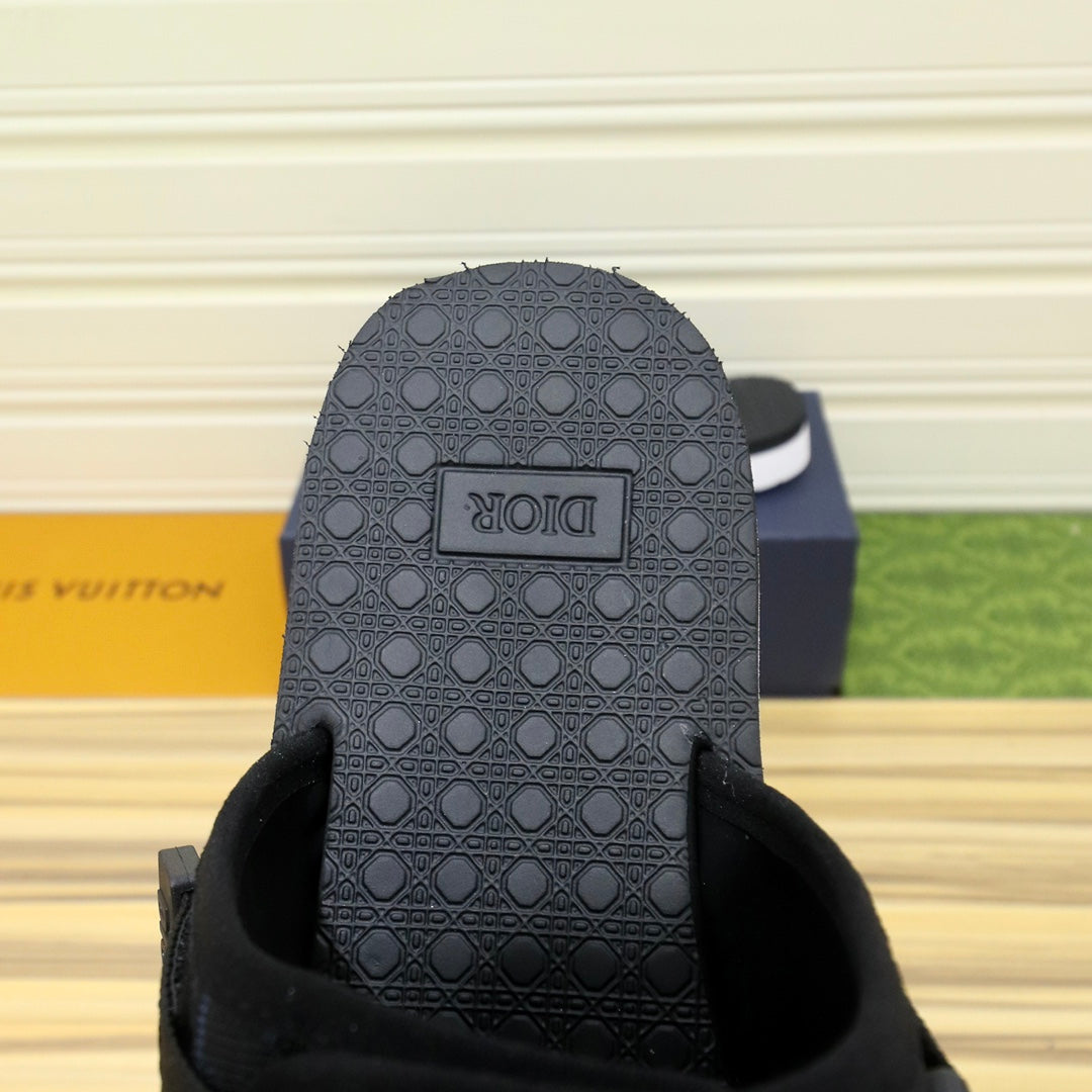 CD ALPHA SANDAL BLACK JACQUARD