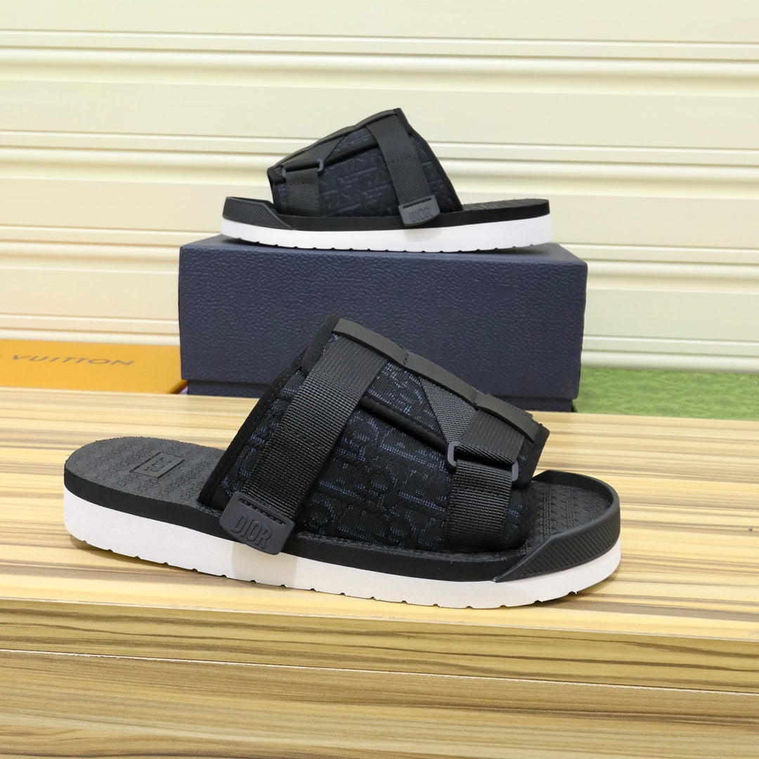 CD ALPHA SANDAL BLACK JACQUARD