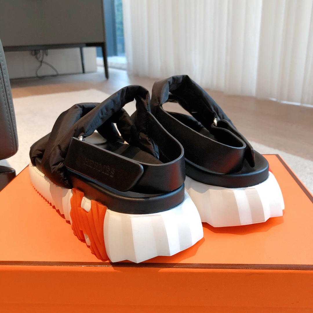 HM ELECTRIC SANDAL BLACK FABRIC AND CALFSKIN