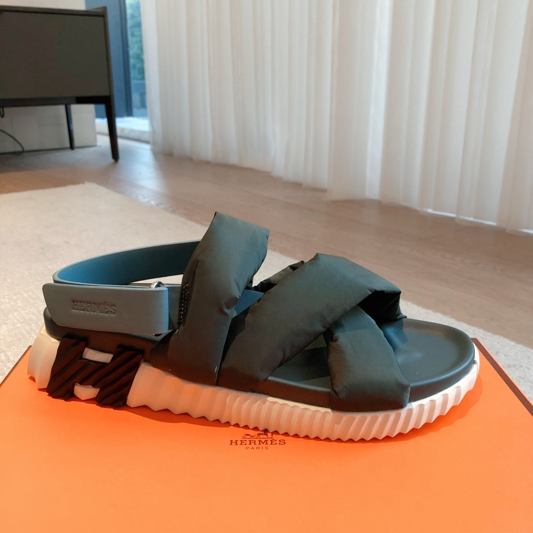 HM ELECTRIC SANDAL SPRUCE FABRIC AND CALFSKIN