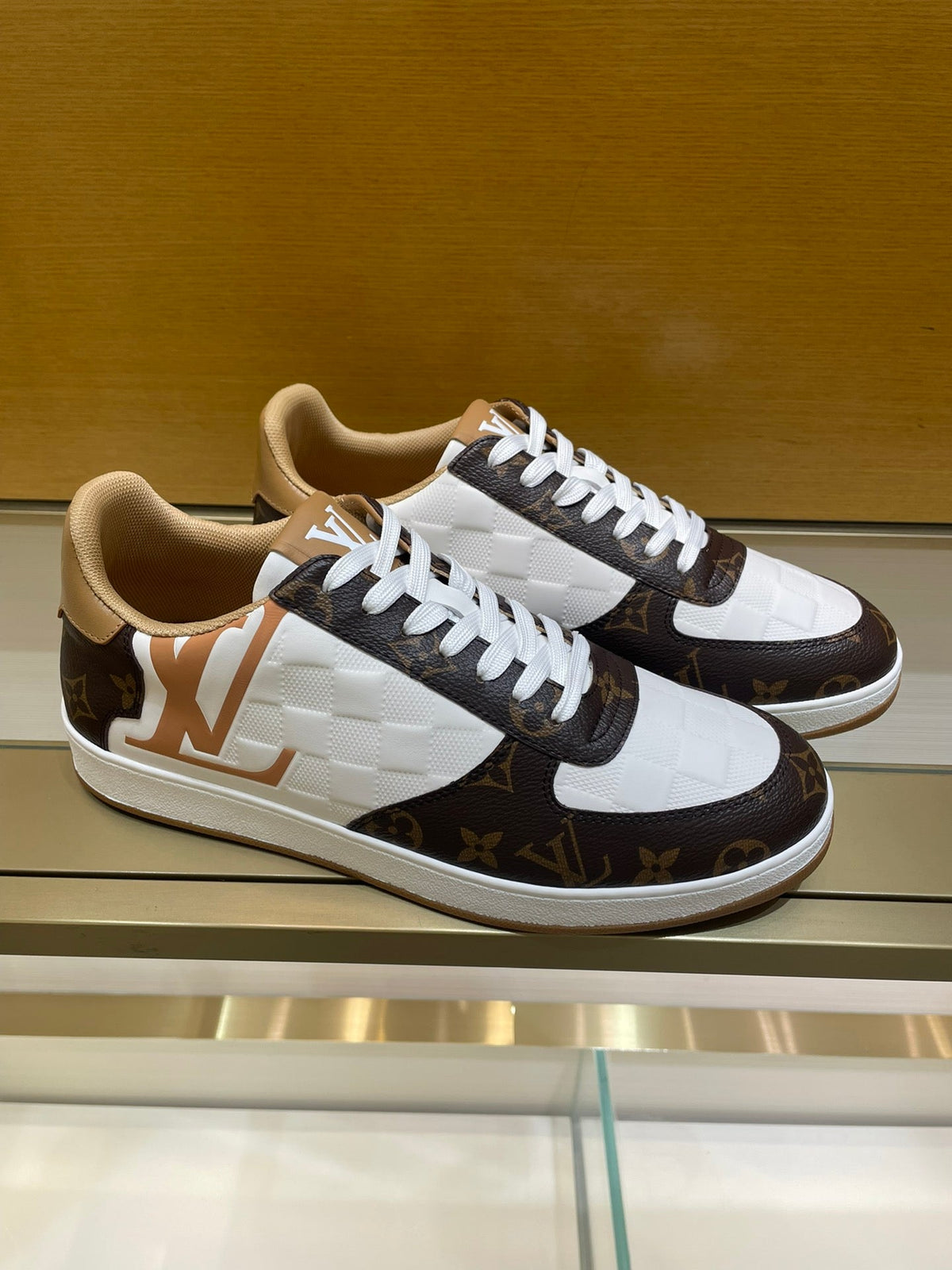 LV RIVOLI SNEAKER MEN BROWN WHITE