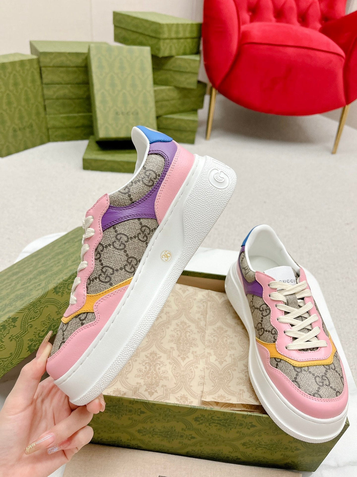 GG TRAINER LIGHT BROWN AND PINK CALFSKIN