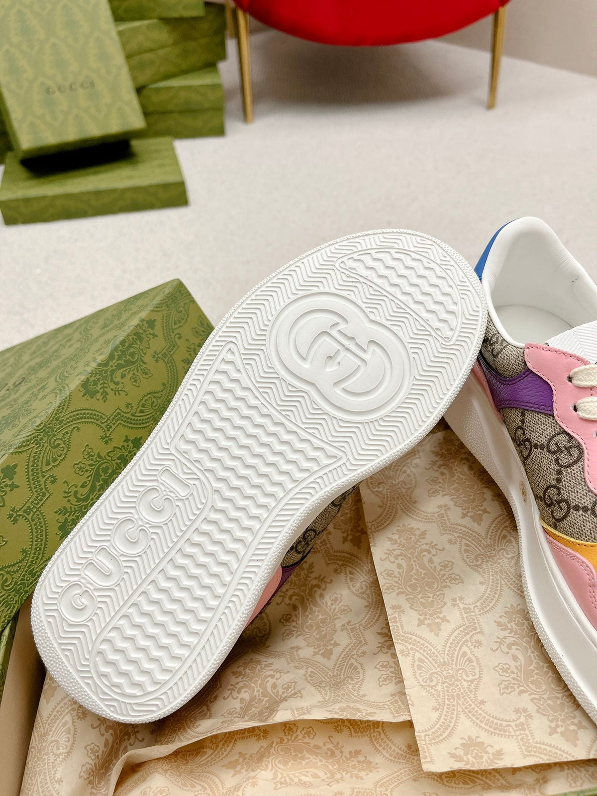 GG TRAINER LIGHT BROWN AND PINK CALFSKIN