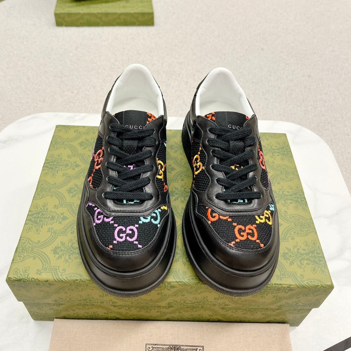 GG TRAINER BLACK CALFSKIN WITH PATTERN