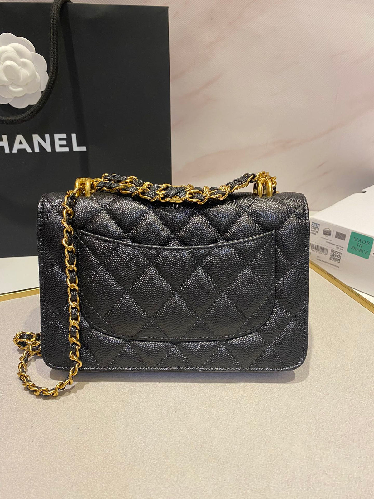 CC 24K Woc 19cm Black Grained Calfskin Gold Hardware