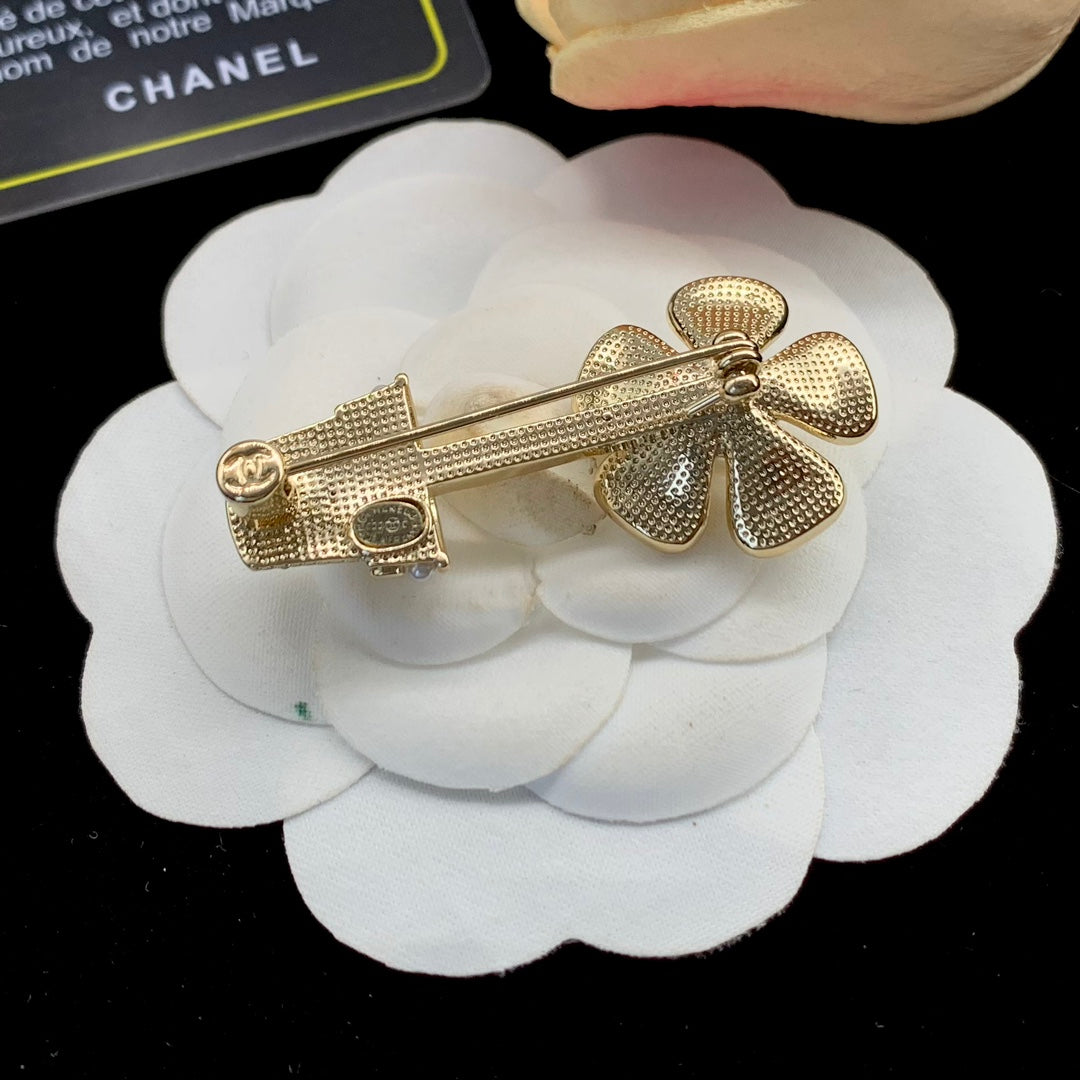CC Brooch Gold 178143