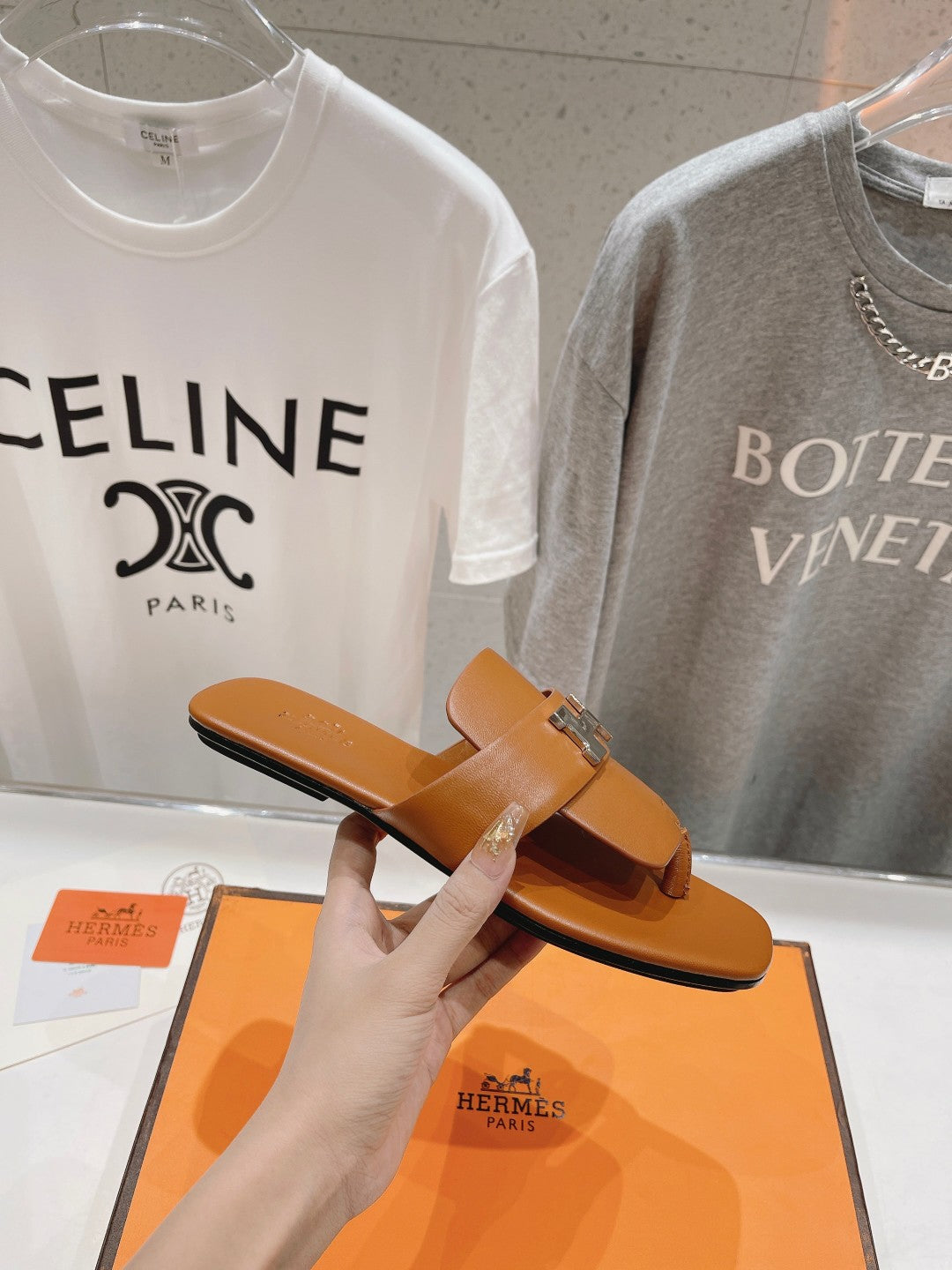 CLASSIC H BUCKLE SANDALS CARAMEL LAMBSKIN