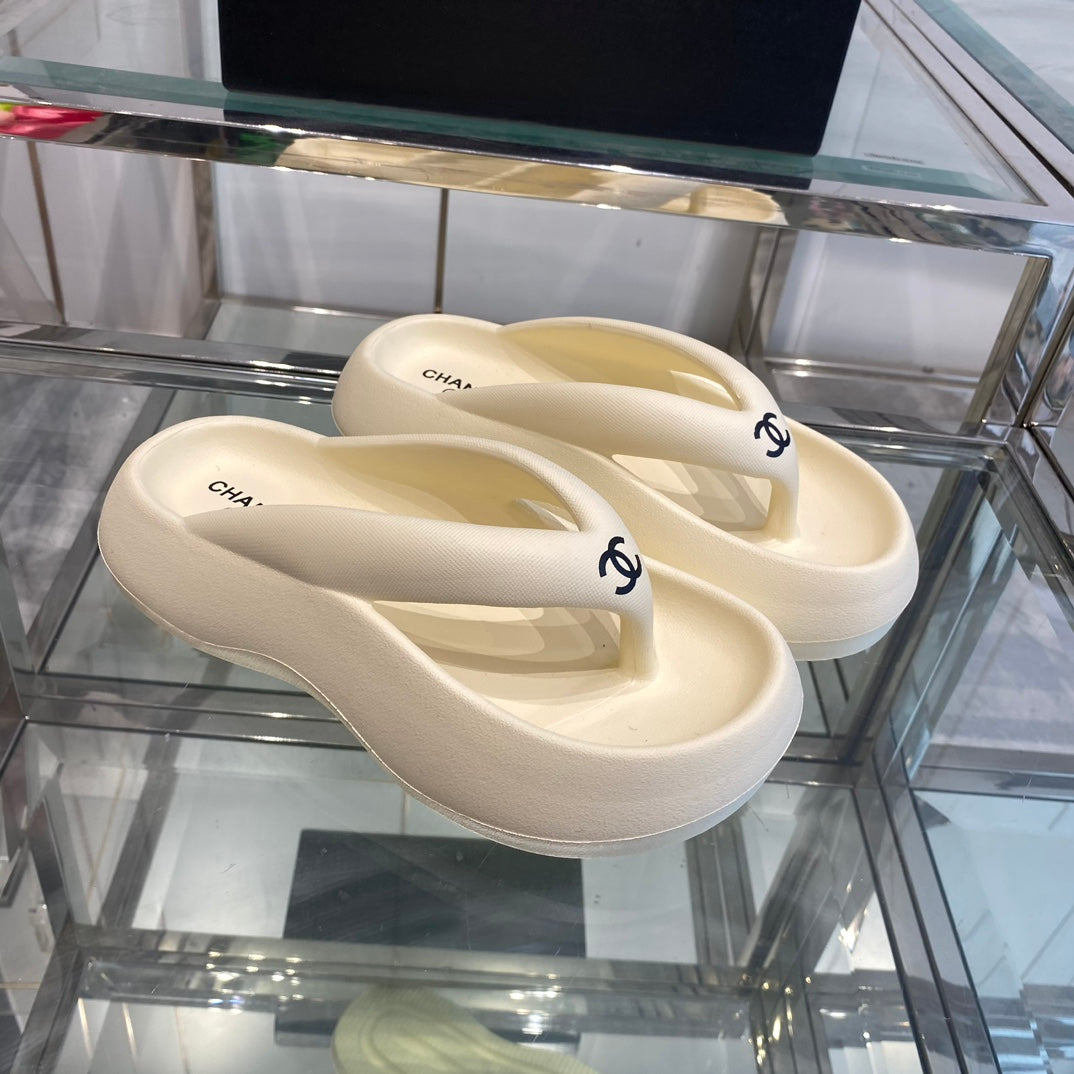 CC  Flipflops Cream Foam 204125