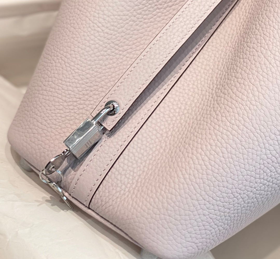 picotin lock 18 soft pink togo shw
