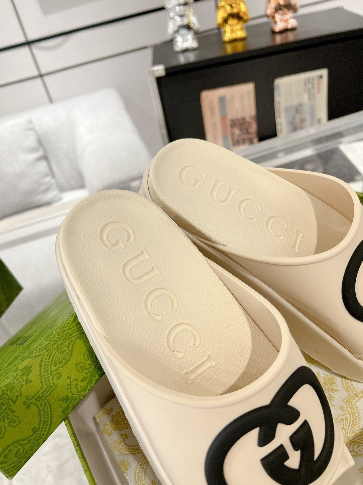 GC 25 Interlocking G 50mm Slide Sandal Beige Black Cowhide 292398