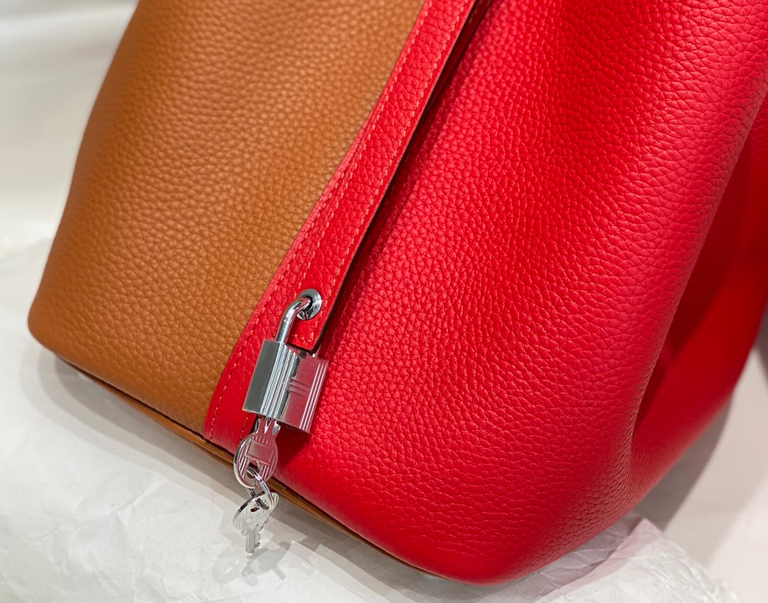 HM PICOTIN LOCK 22 ORANGE AND RED TOGO LEATHER
