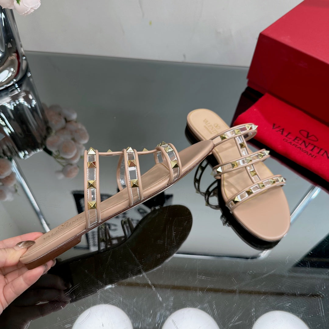 VT 25 Rockstud Flat Sandals Beige PVC Sheepskin