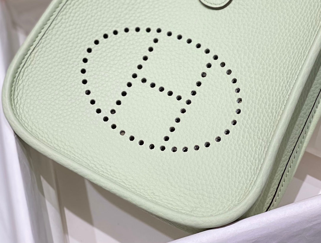 Mini Evelyne 18cm Light Green Togo Shw