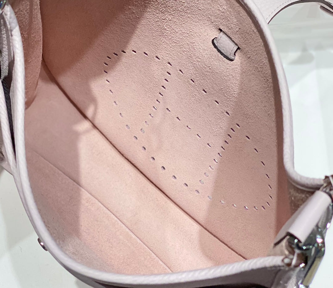 Evelyne 29cm Light Pink Togo Silver Hardware
