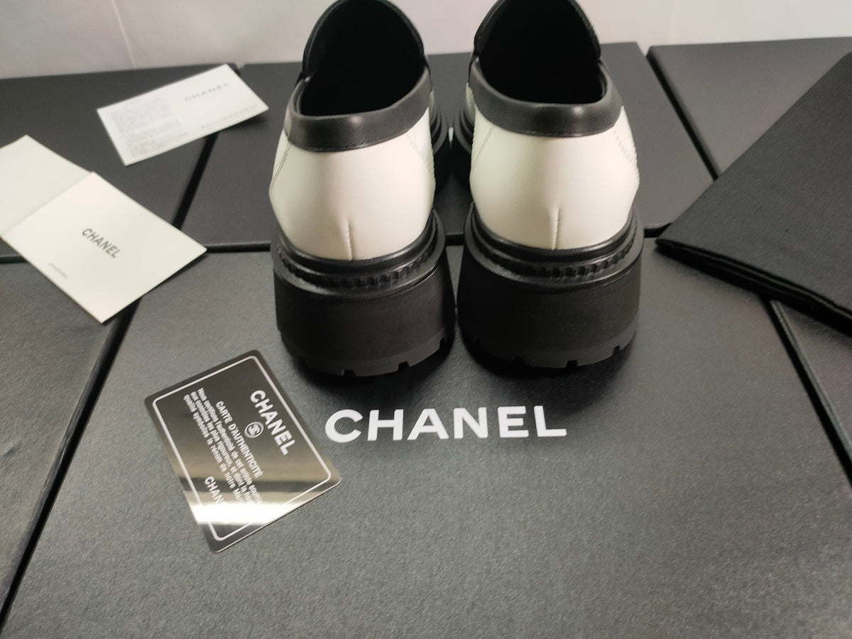 CC Moccasins 45mm White Mix Black Lambskin