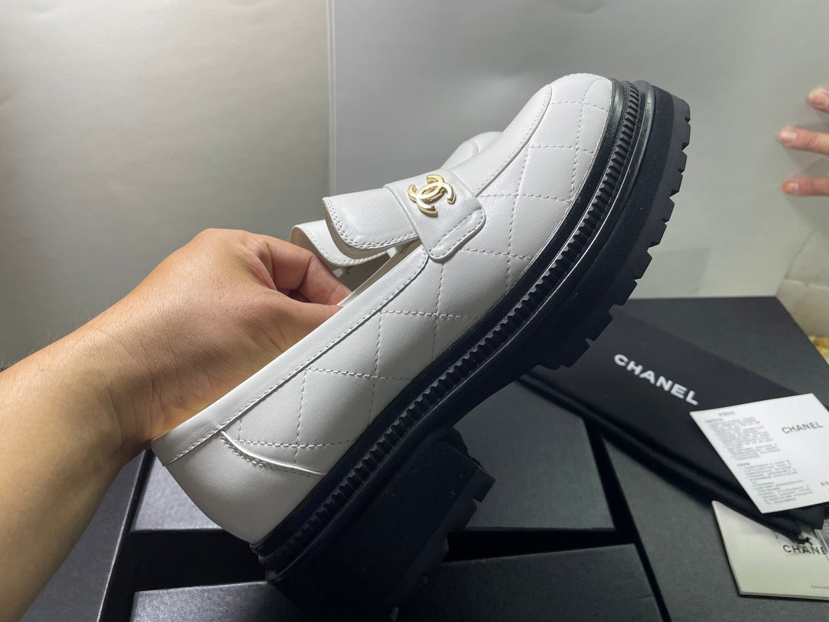 CC Moccasins 45mm White Lambskin