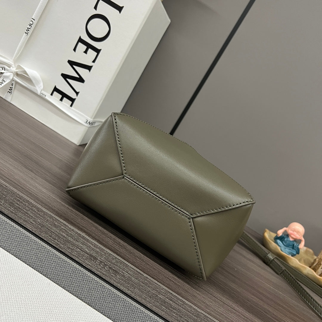 Loewe Puzzle Fold Handbag Dark Khaki Green Cowhide 254368
