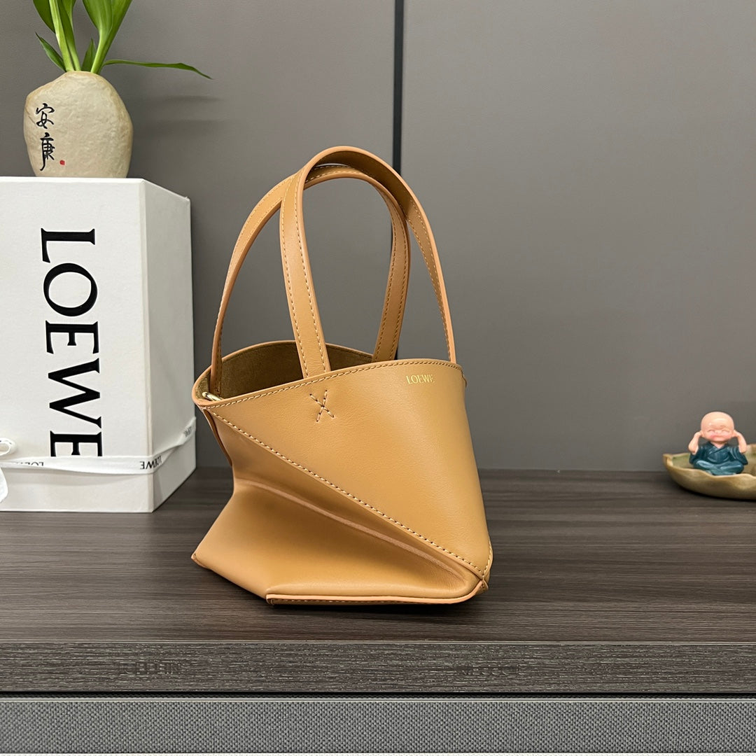 Loewe Puzzle Fold Handbag Warm Sand color Cowhide 254364