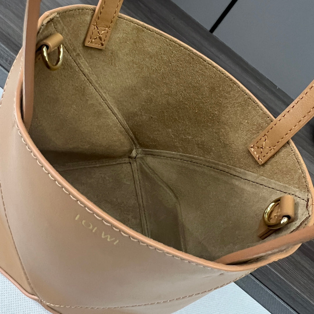 Loewe Puzzle Fold Handbag Warm Sand color Cowhide 254364