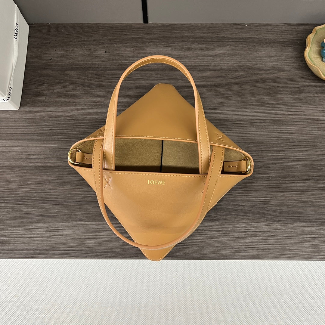 Loewe Puzzle Fold Handbag Warm Sand color Cowhide 254364