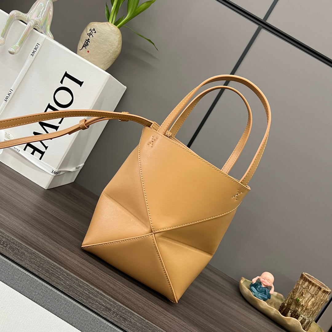 Loewe Puzzle Fold Handbag Warm Sand color Cowhide 254364