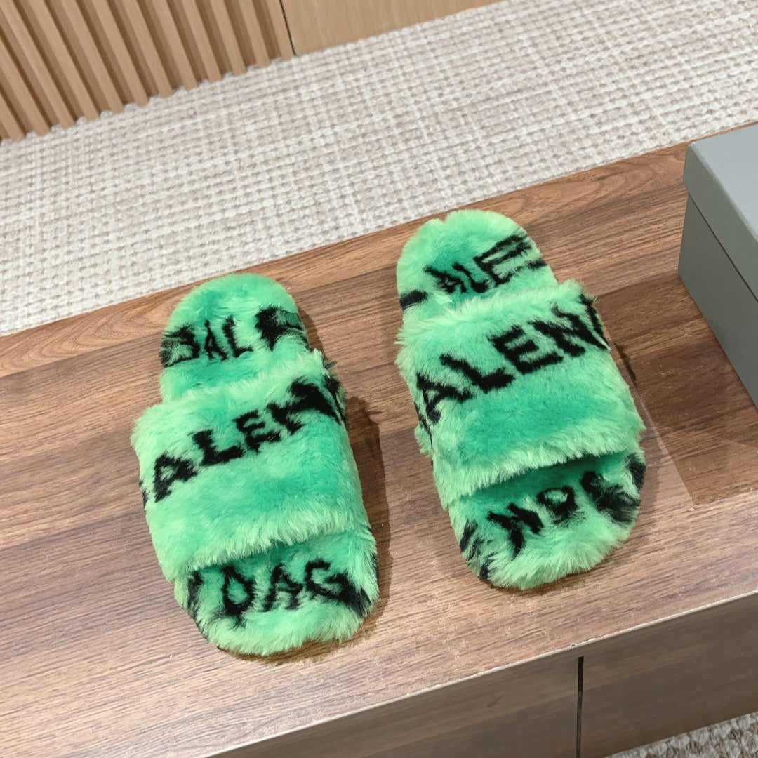 LAMB WOOL SLIPPER GREEN AND BLACK