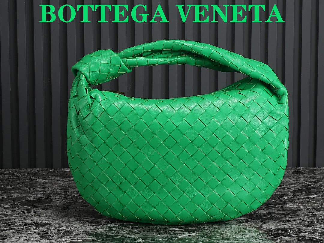 bv teen jodie 36cm green lambskin