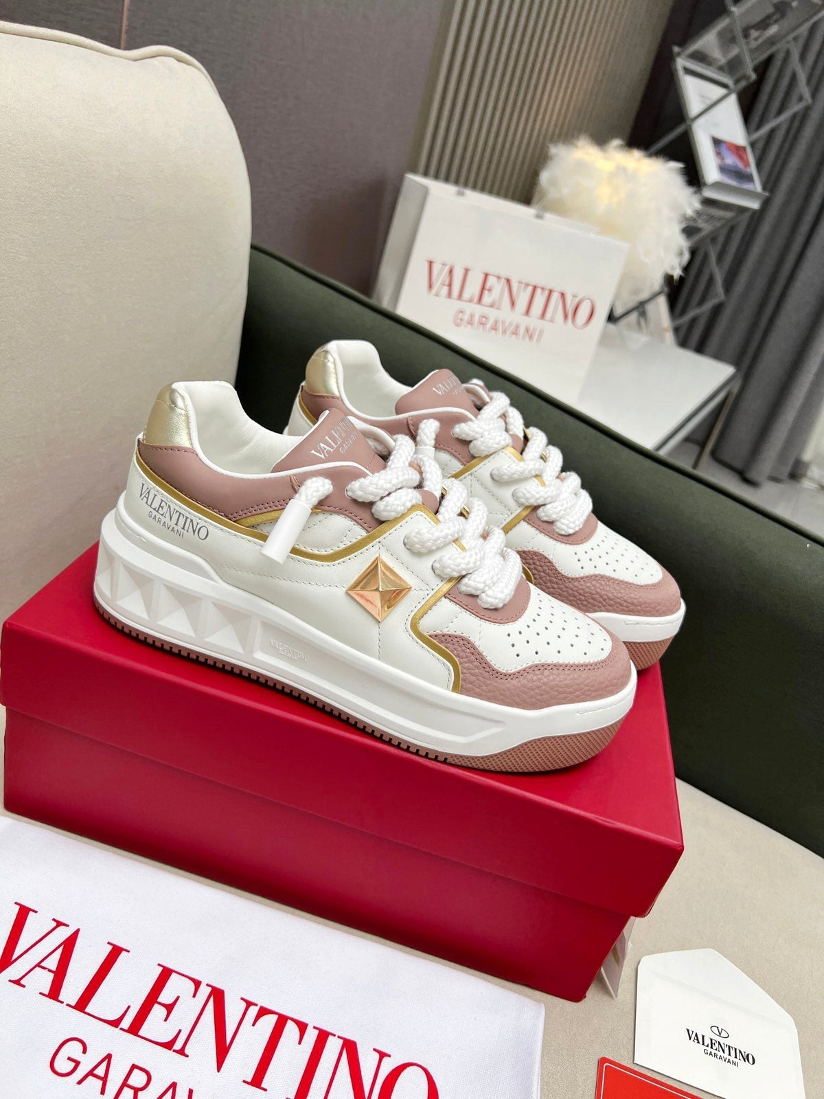 VT 25 One Stud Platform Sneaker White Pink Cowhide
