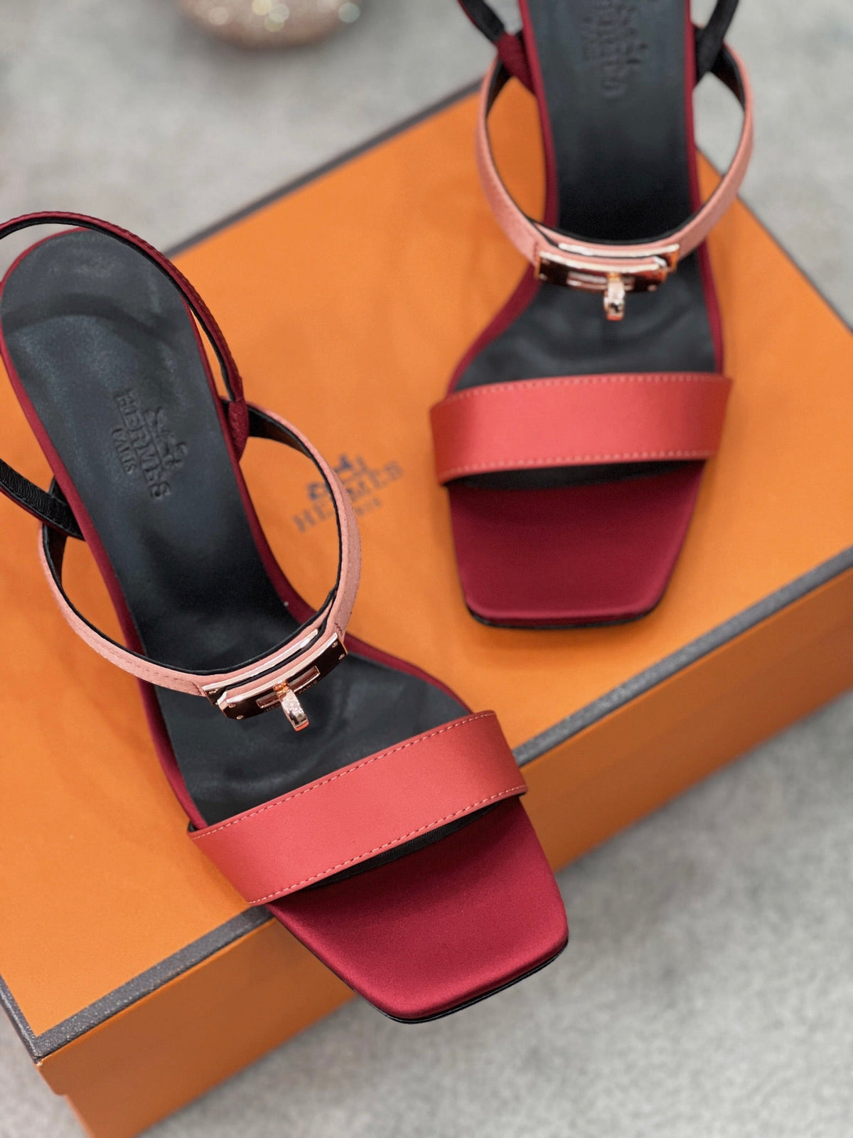 hm glamour 95 red silk fabric black calfskin