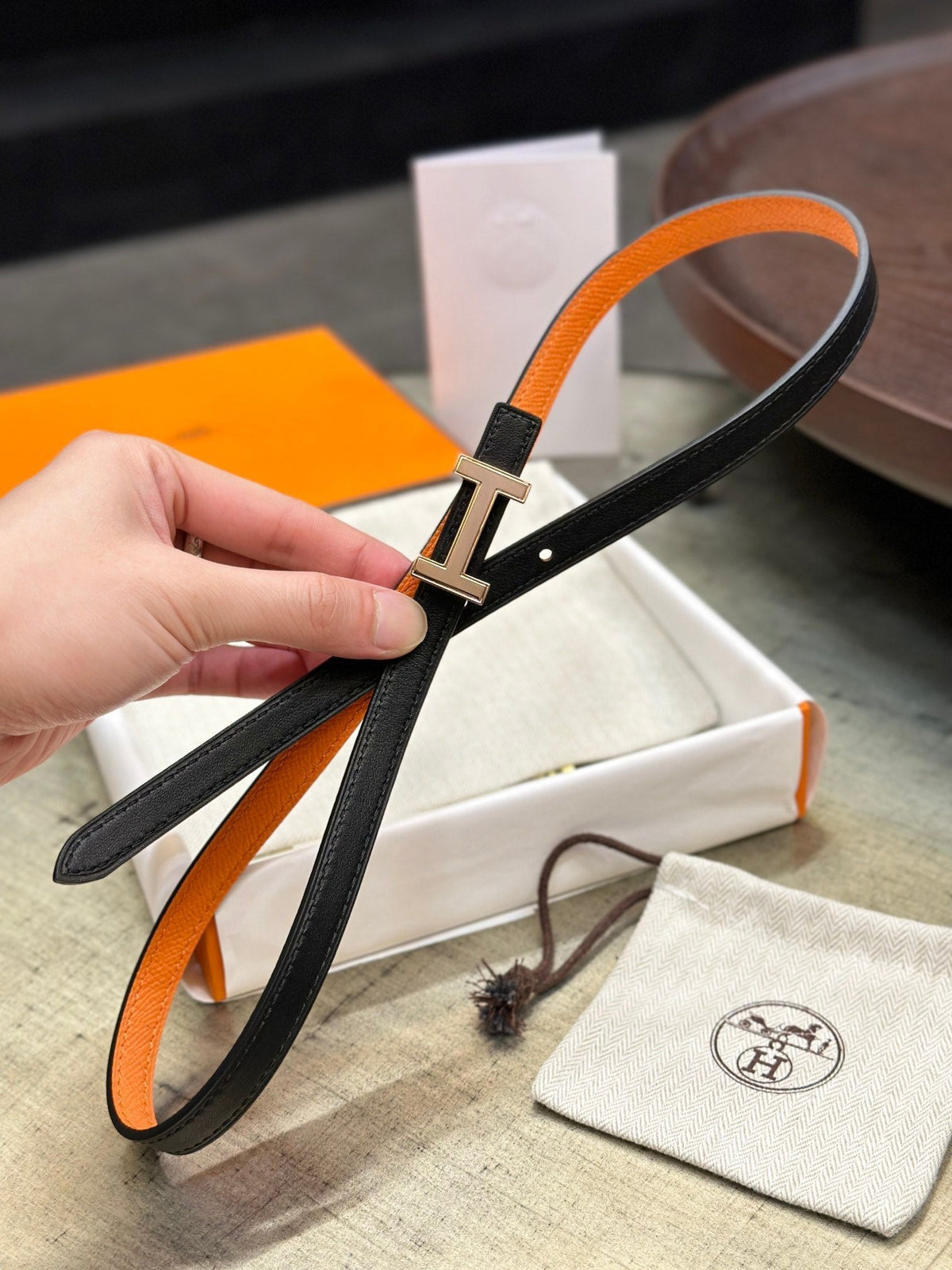 HM FOCUS BUCKLE & REVERSIBLE BLACK AND ORANGE LEATHER STRAP 13MM COPPER HARDWARE