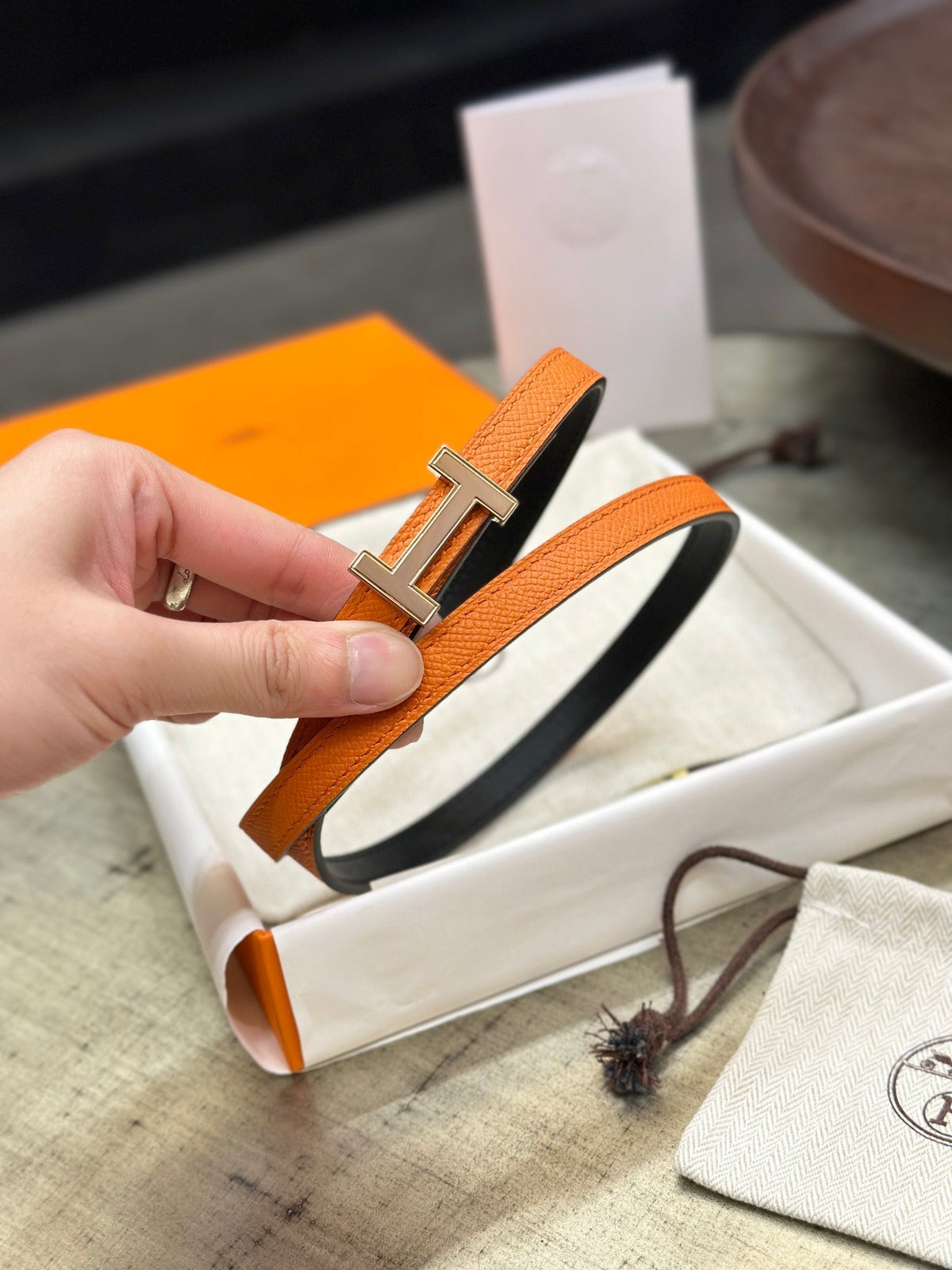 HM FOCUS BUCKLE & REVERSIBLE BLACK AND ORANGE LEATHER STRAP 13MM COPPER HARDWARE